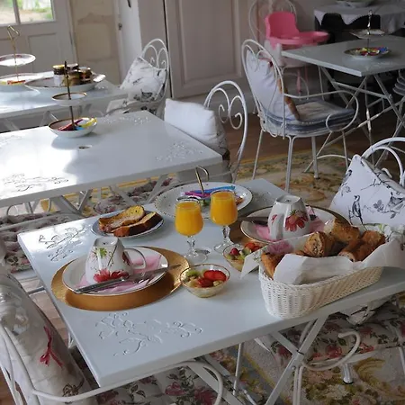 Couette-café Chateau De La Chaussee *