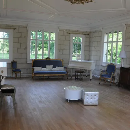 Couette-café Chateau De La Chaussee *