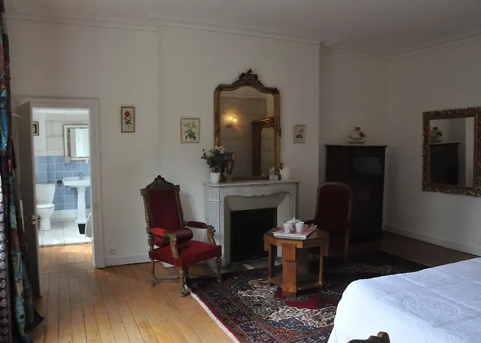 Chateau De La Chaussee 住宿加早餐酒店